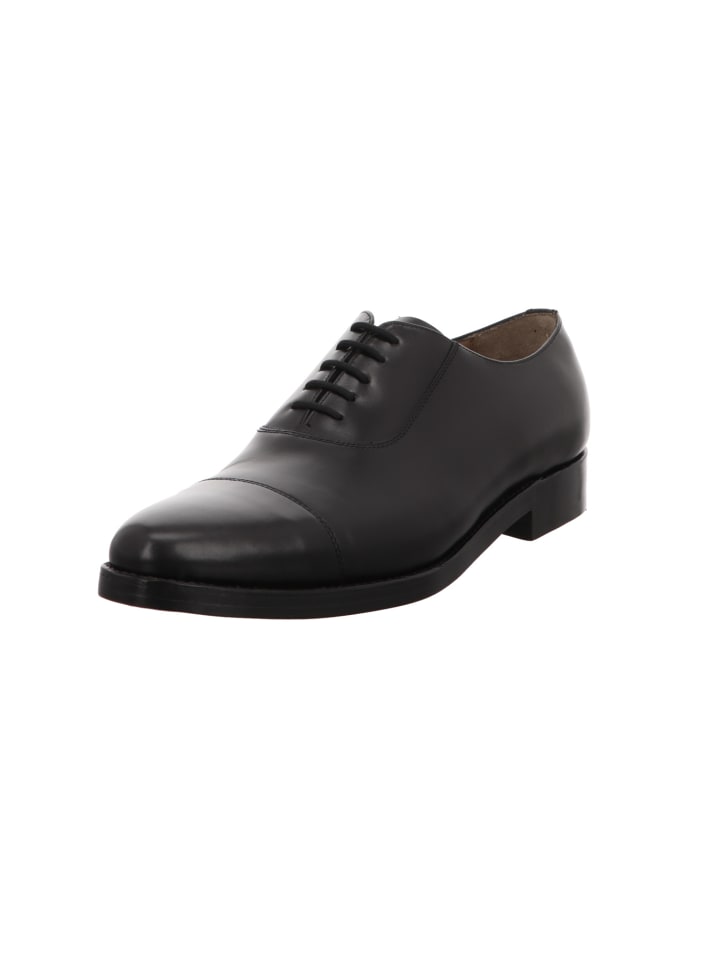 Schnürschuh in schwarz