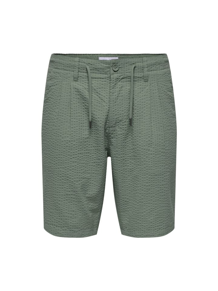 Short in Castor Gray