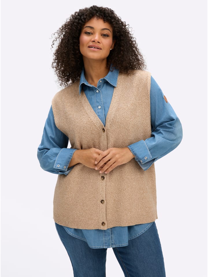 Strickweste in camel-meliert