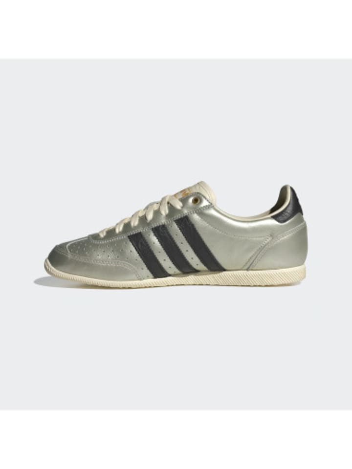 Sneakers Japan in Aluminium/Cblack/Crew