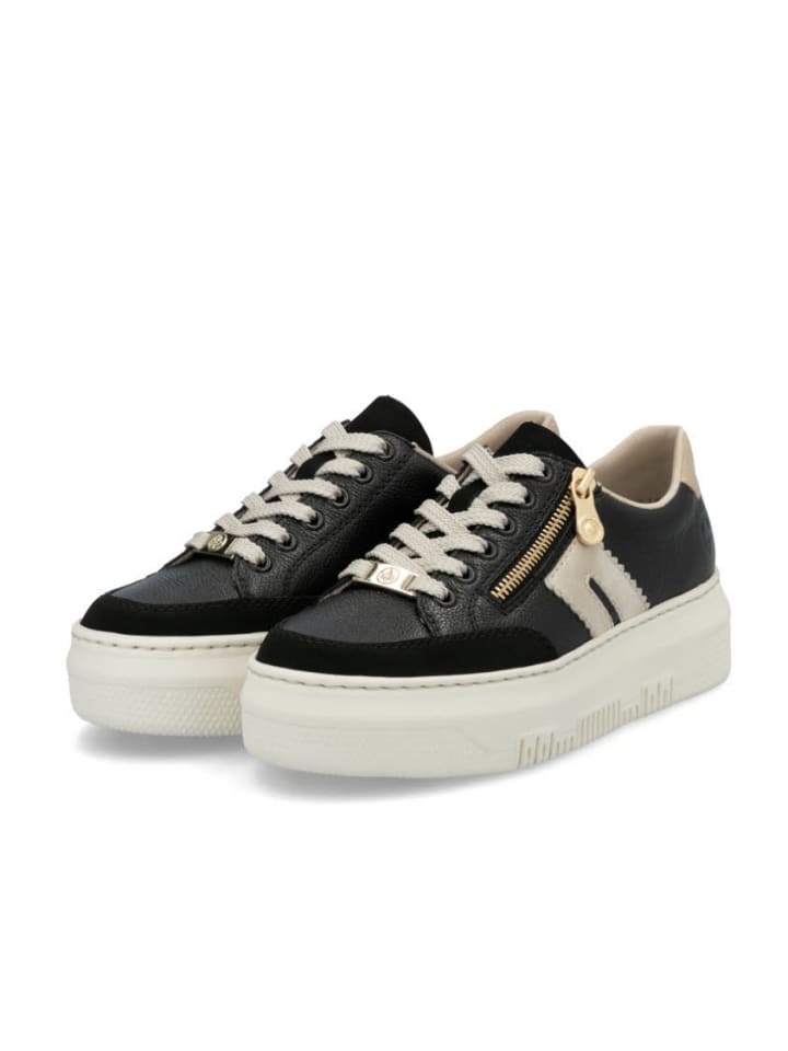Schnürschuhe in schwarz