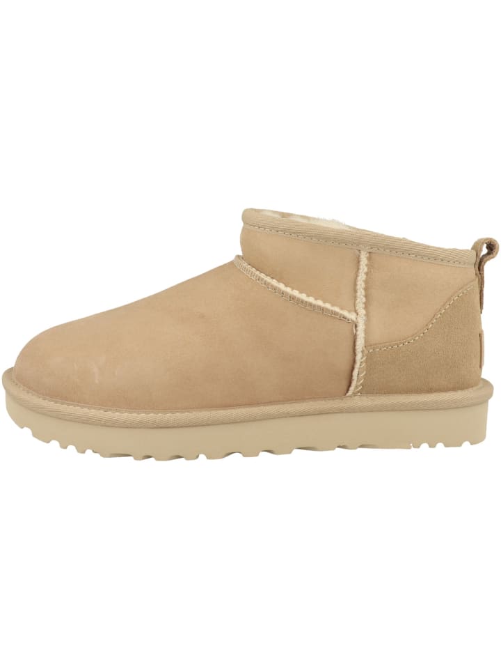 Boots Classic Ultra Mini in beige