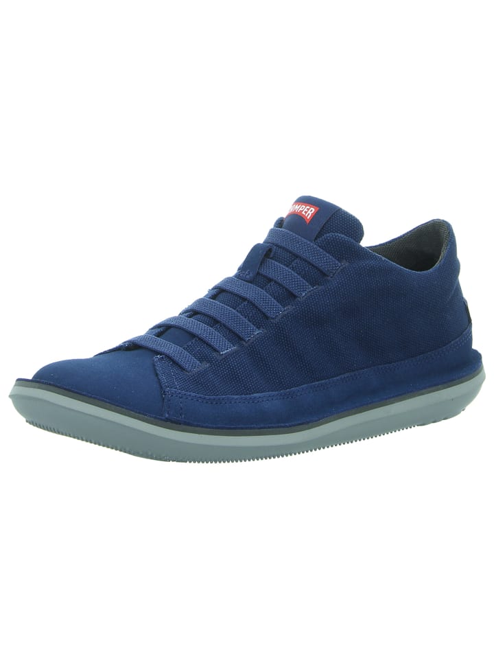 Sportlicher Schnürschuh in blau