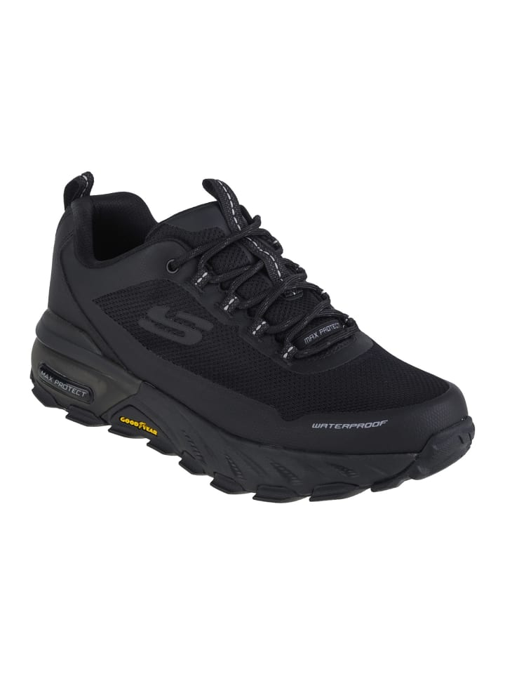 Skechers Max Protect-Fast Track in Schwarz