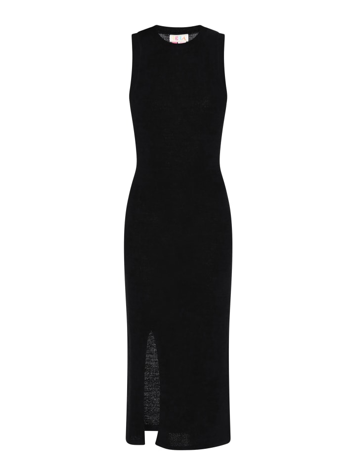 Women Dress in black