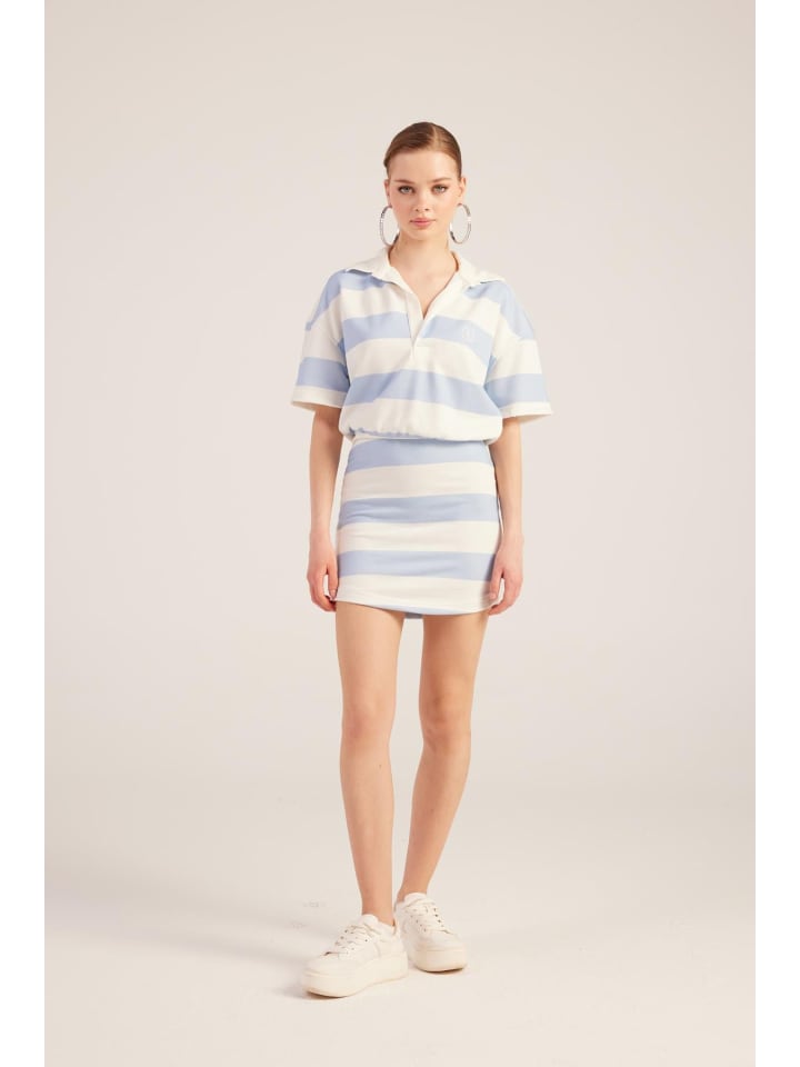 Kleid in Blau