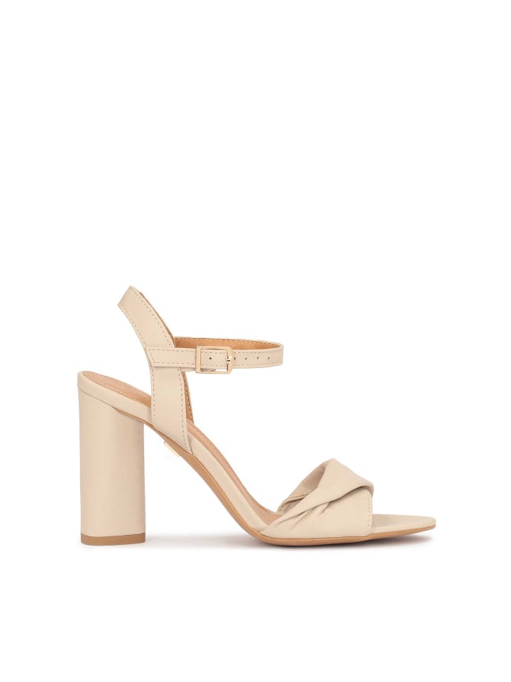 Sandaletten in Beige