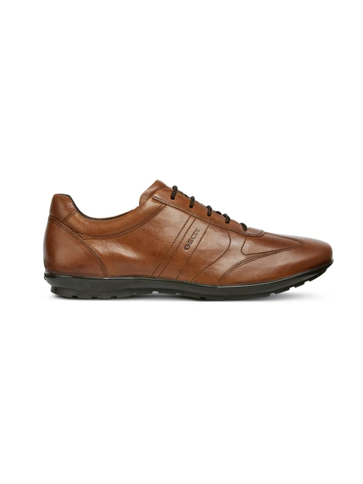 Klassische Schnürschuhe in Braun