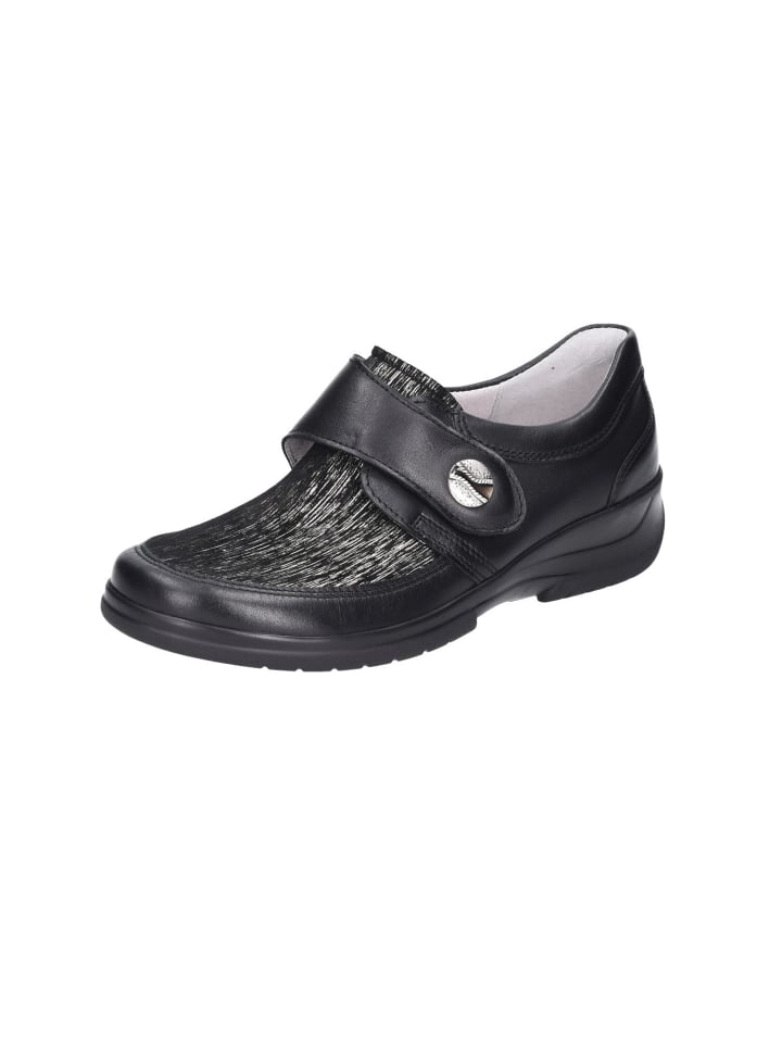 Schnürschuh in schwarz