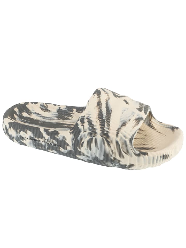 adidas Adilette 22 Slides in Grau