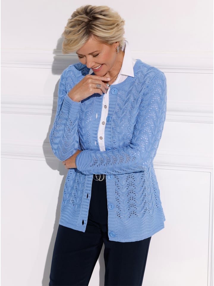 Strickjacke in himmelblau
