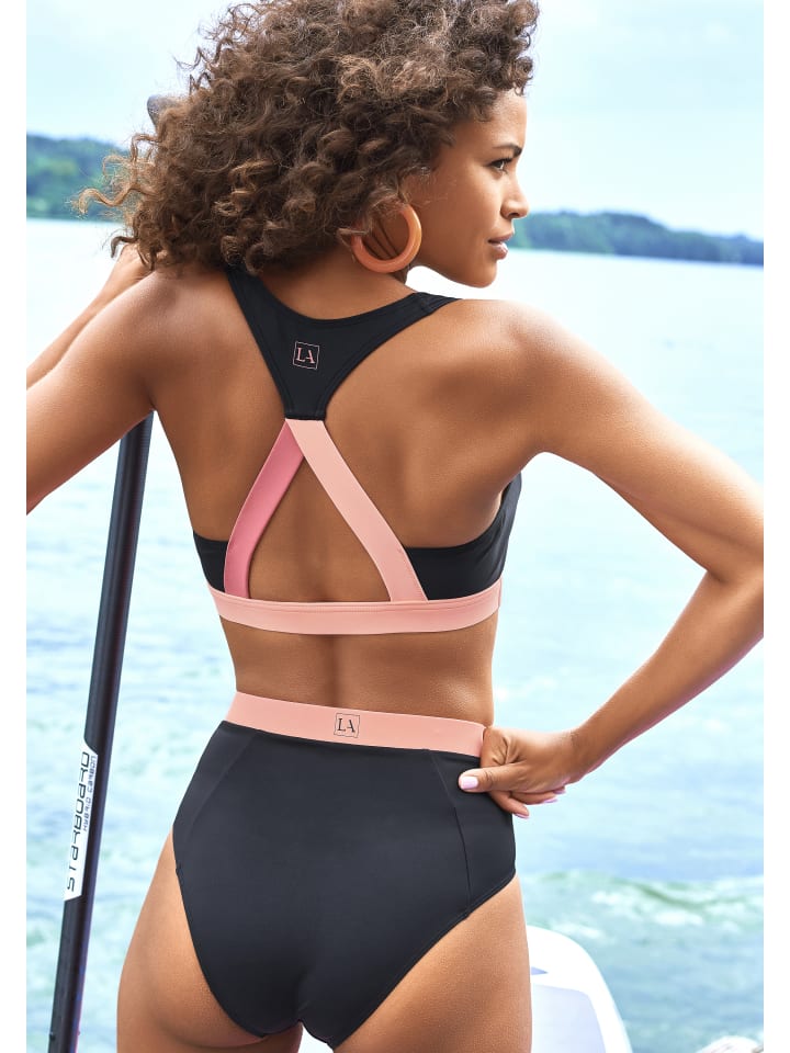 Highwaist-Bikini-Hose in schwarz