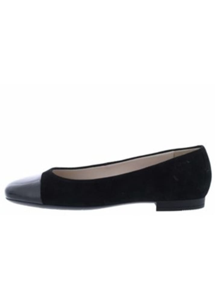 Ballerina in schwarz