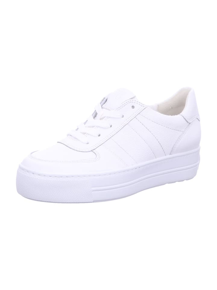Klassischer Schnürschuh in weiß