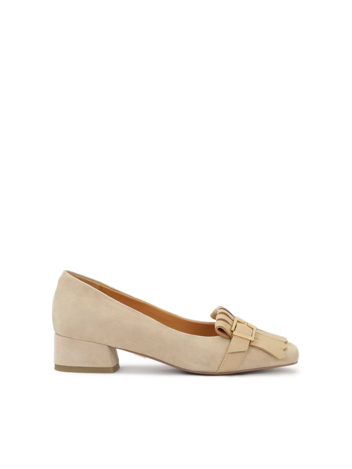 Pumps in Beige