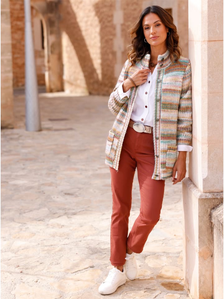 Strickjacke in rotbraun-gemustert