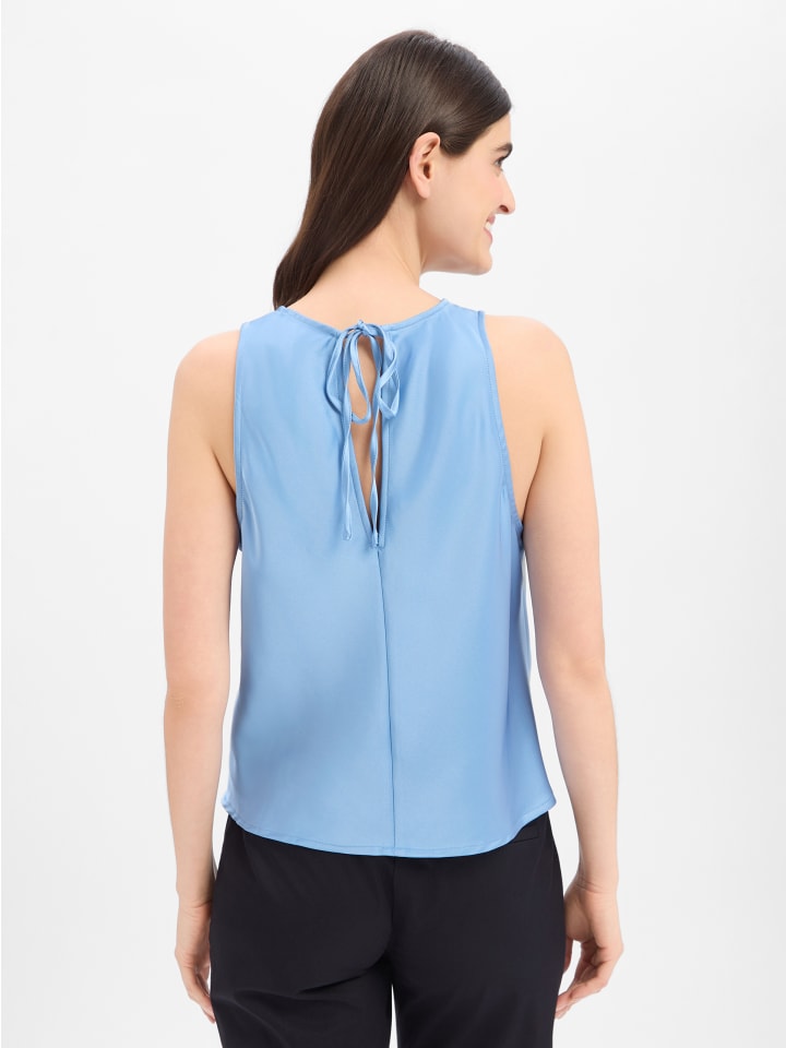 Top Allure in hellblau