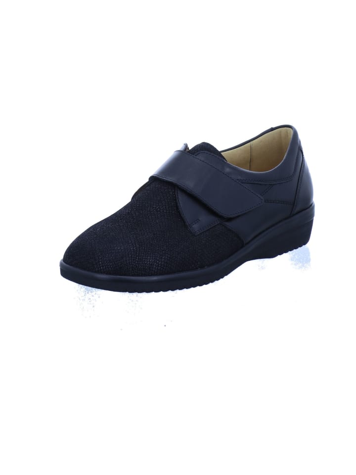 Sneaker in schwarz