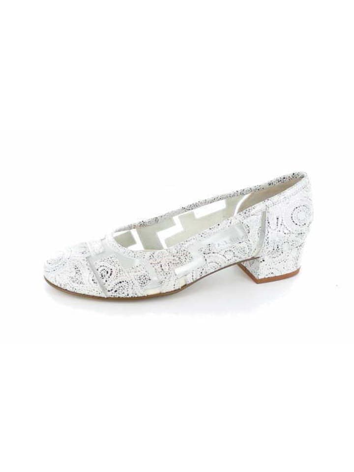 Pumps in weiss