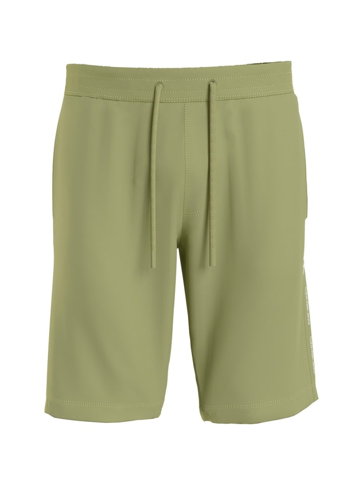 Shorts in Grün