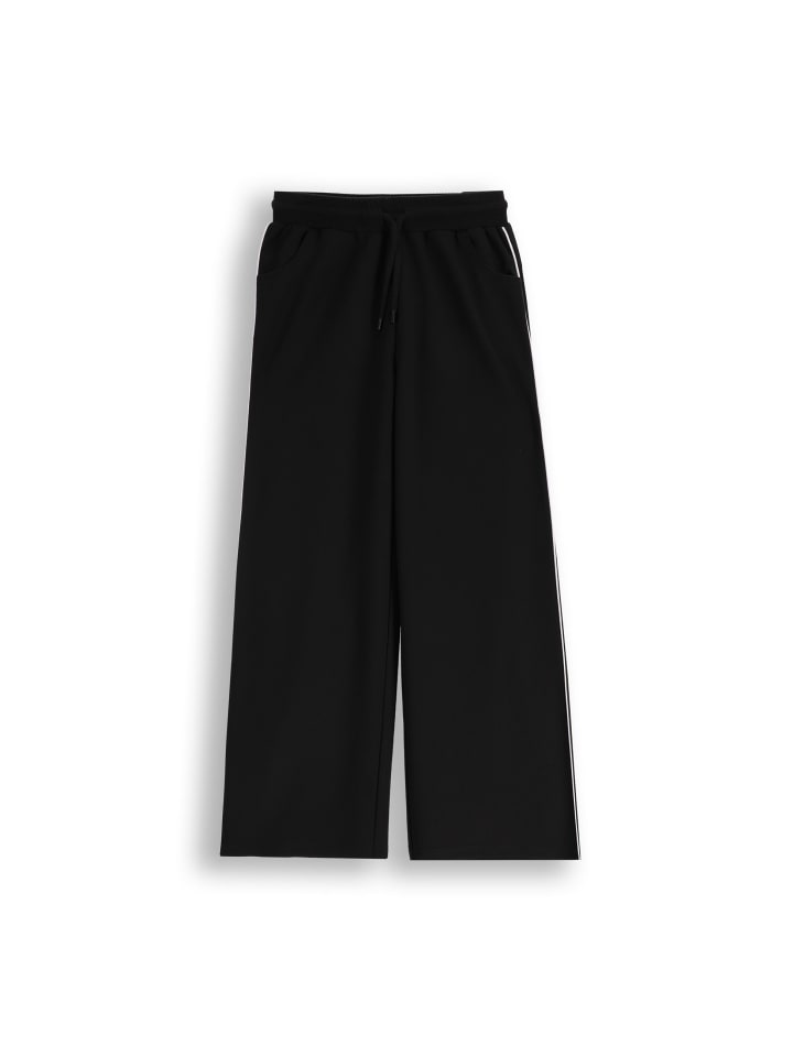 Slim Fit Jogginghose in schwarz