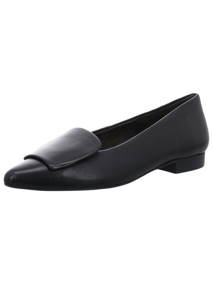 Klassische Ballerina in schwarz
