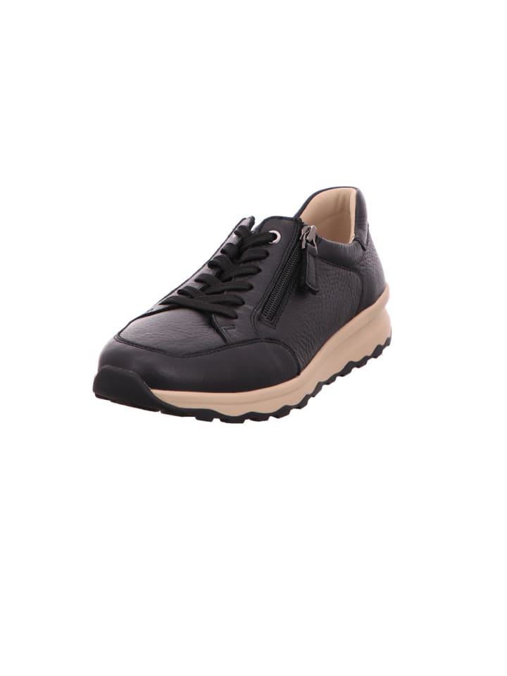 Schnürschuh in schwarz