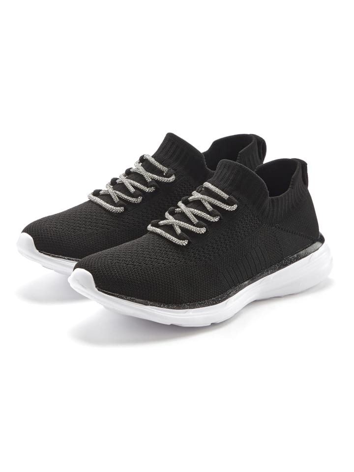 Sneaker in schwarz