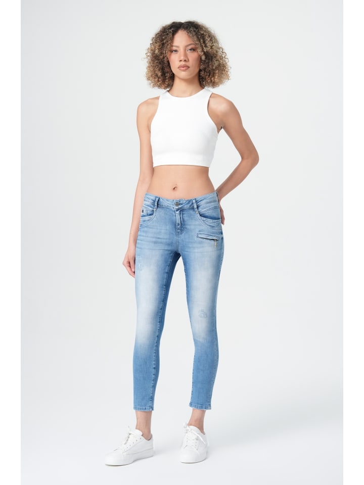 Suzy Skinny Fit Drive Blue