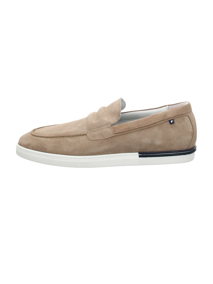 Klassische Slipper in Beige