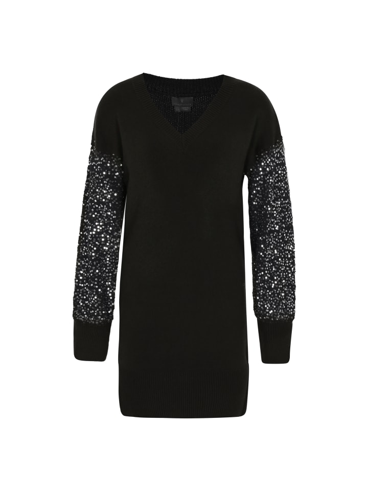 Women Dress in black