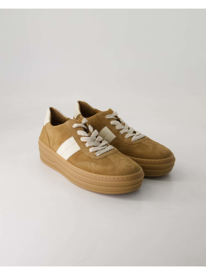 Sneaker low in Braun