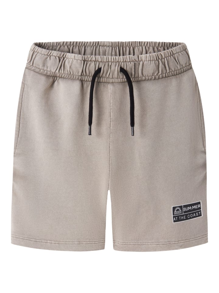 Shorts in Vintage Khaki1
