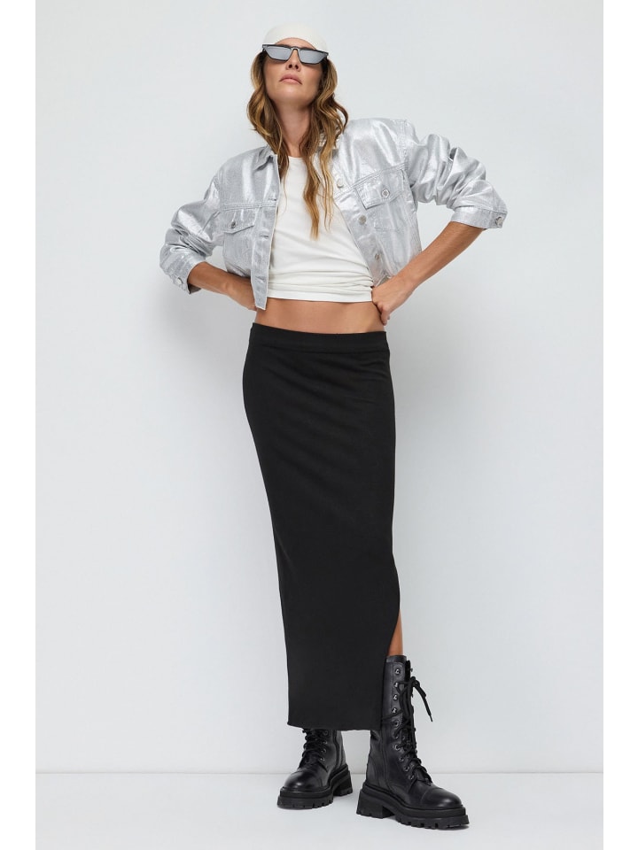 Rock in Schwarz