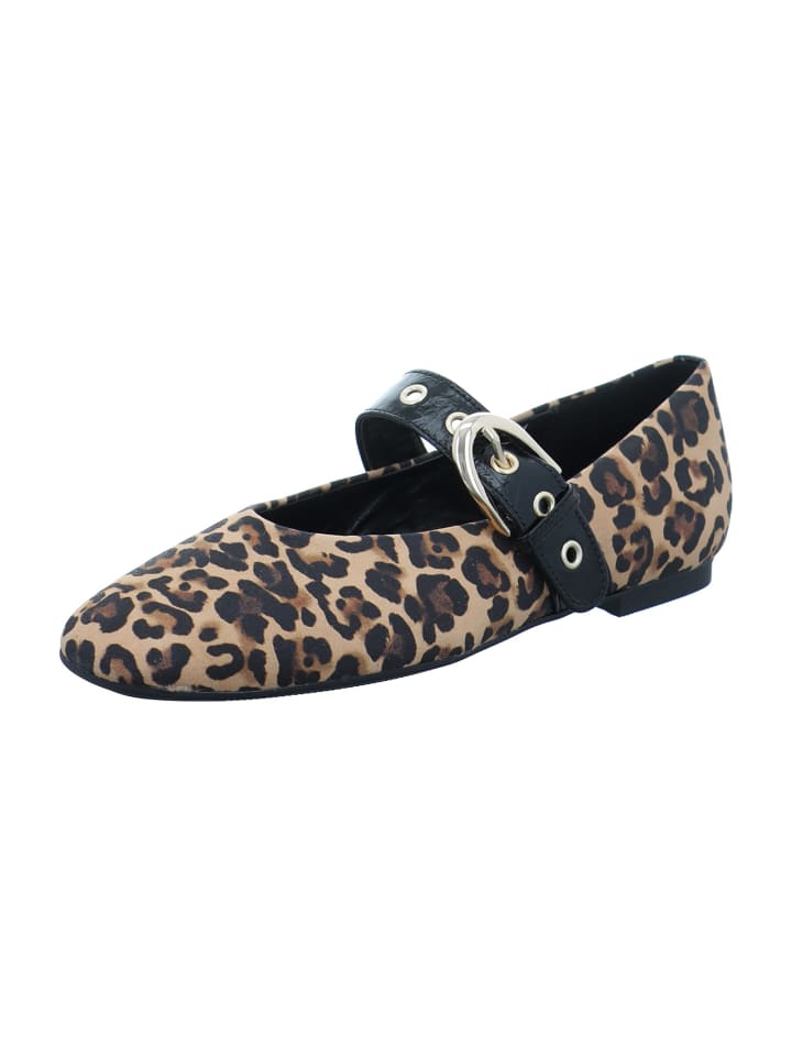 Ballerinas in Animal