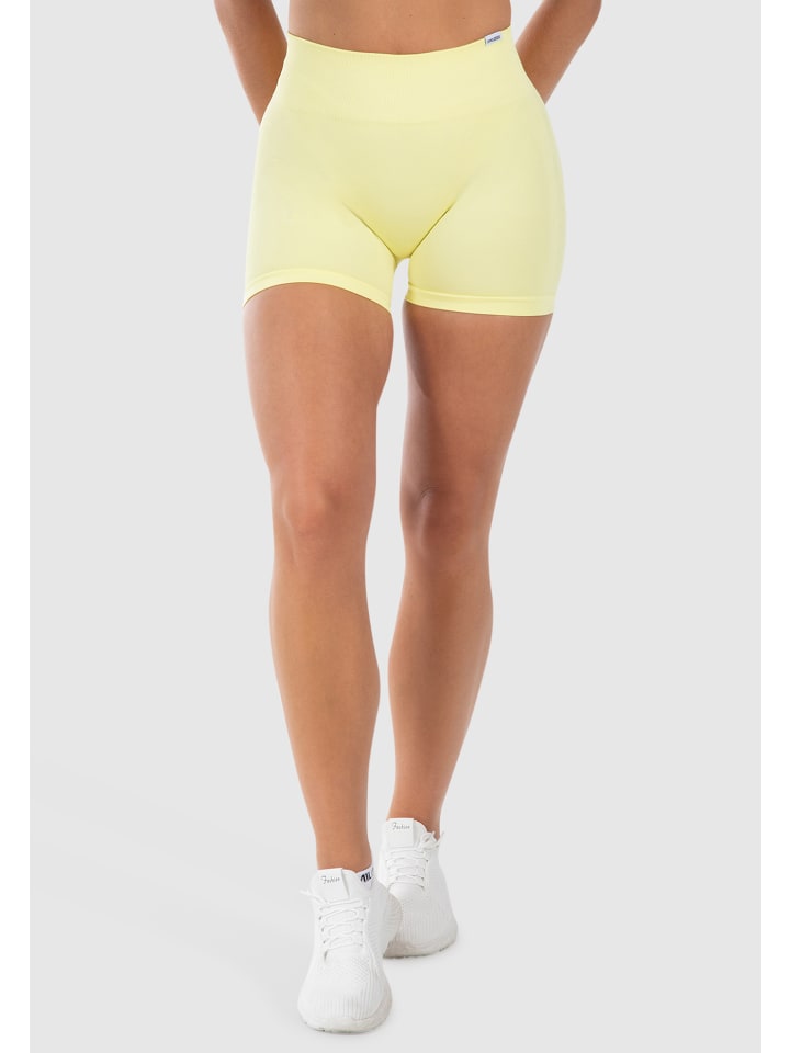Shorts Cetrina Pro in Gelb
