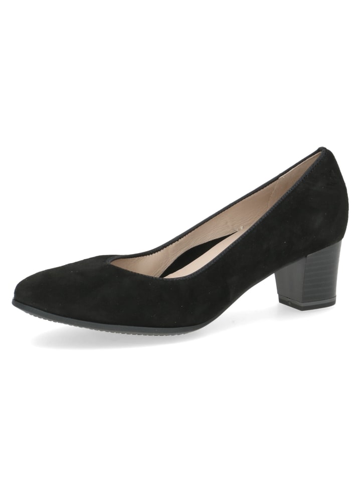 High Heels in black suede
