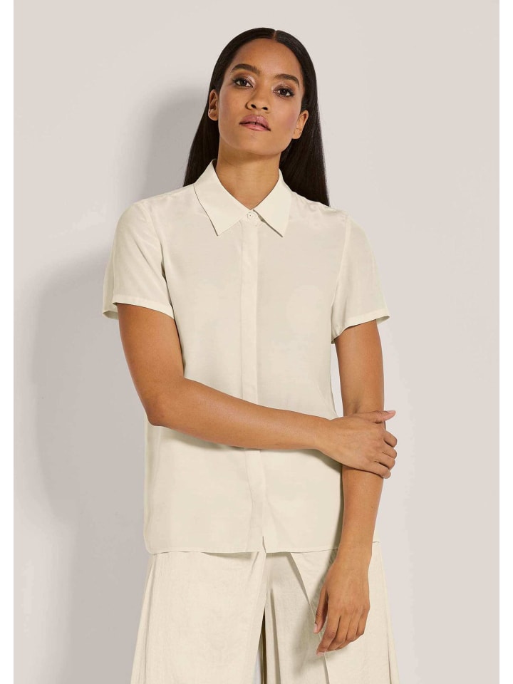 Elegante Sommerbluse mit Hemdkragen in perlweiß