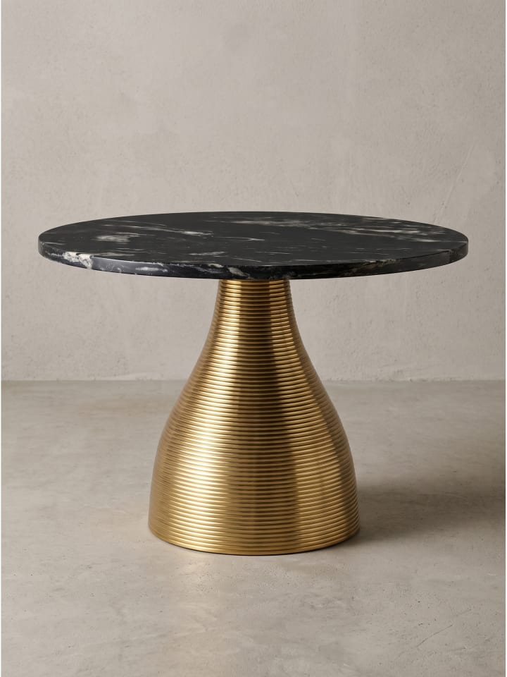 Couchtisch indischer Marmor, fertig montiert, Modern in Schwarz-Gold