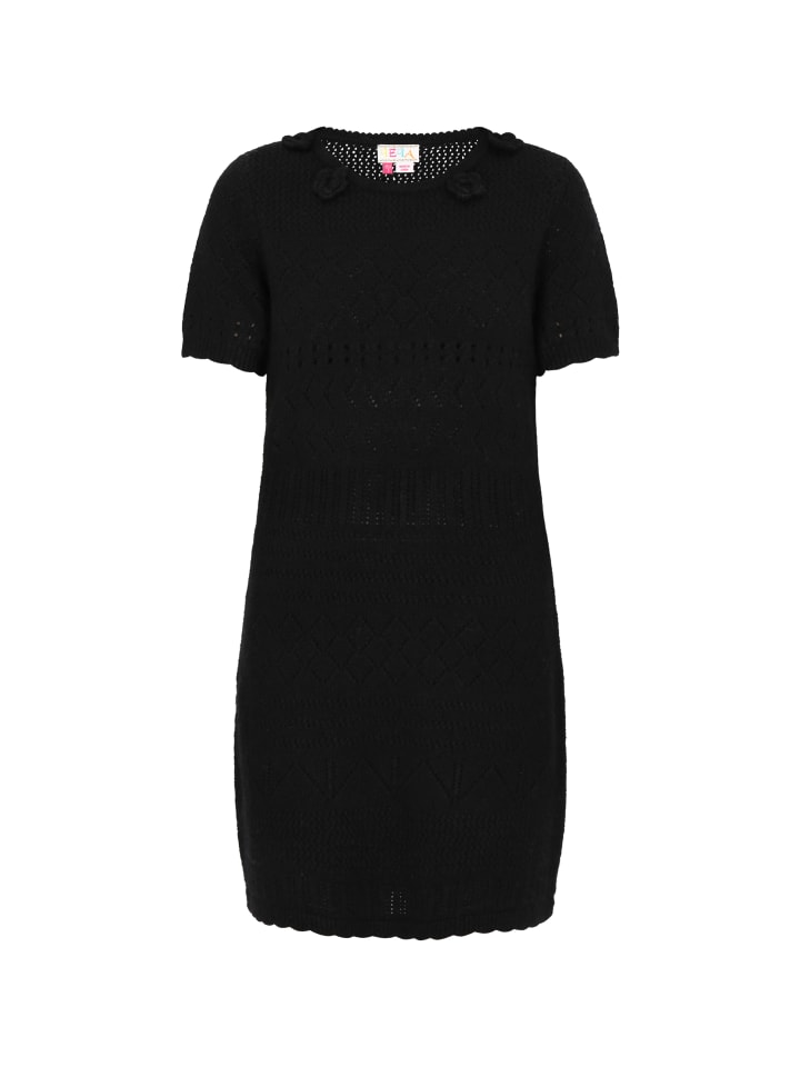Women Dress in black
