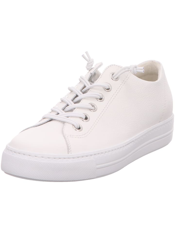 Klassischer Schnürschuh in weiß