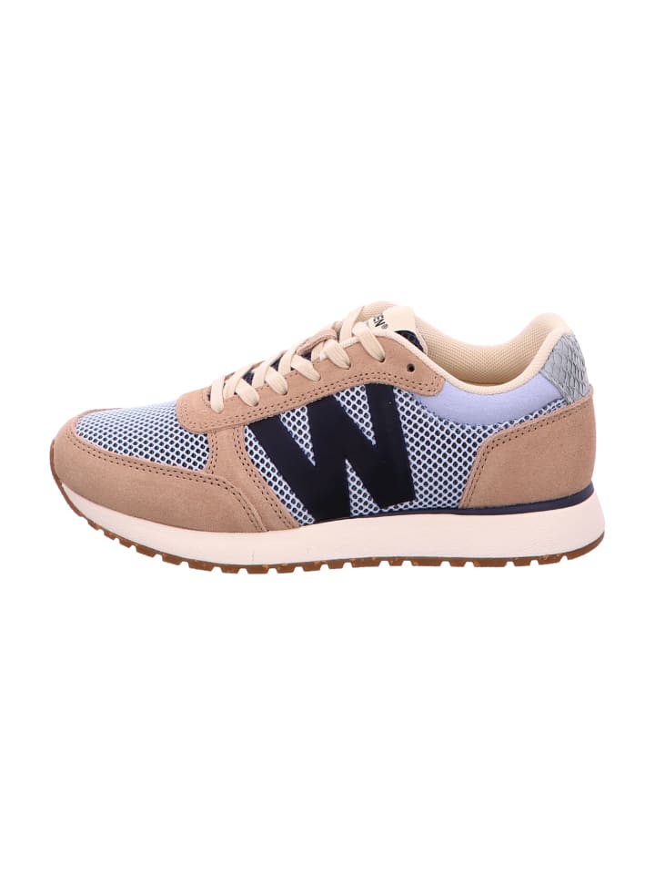 Sportliche Schnürschuhe in Beige