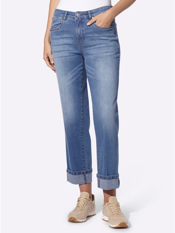 Jeans in blue-stone-washed