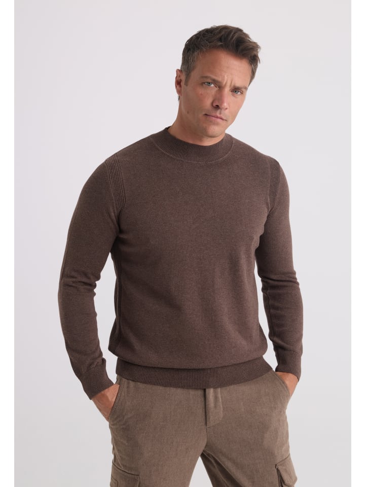 Pullover in braun