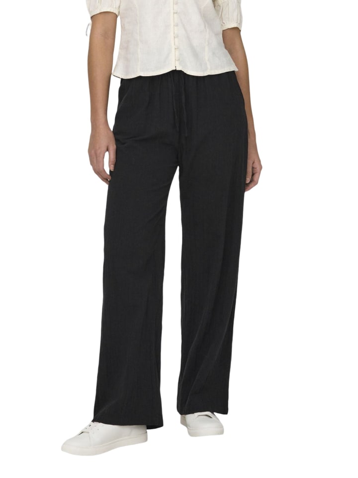 Stoffhose / Chino ONLTIZANA comfort/relaxed in Schwarz
