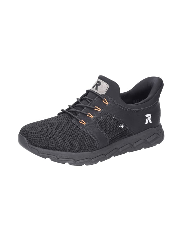 Schnürschuh in schwarz