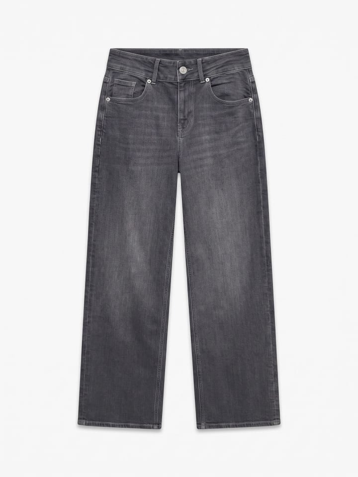 Weit geschnitten in Medium Grey Denim