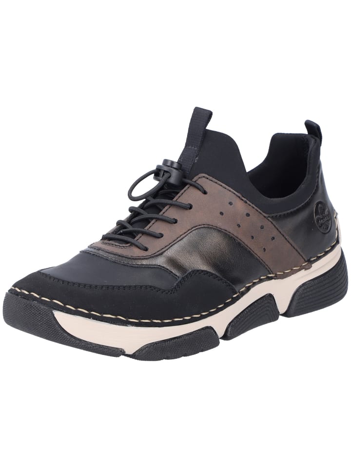Schnürschuh in schwarz
