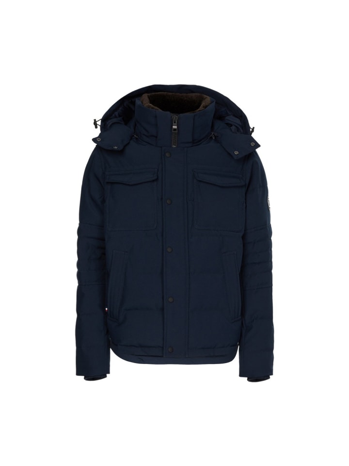 Jacke in desert sky