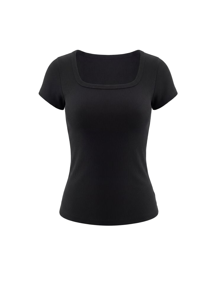 Women T-Shirt in BLACK
